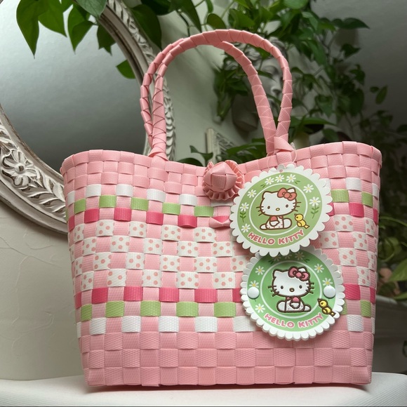 Hello Kitty | Bags | 208 Sanrio Hello Kitty Plastic Woven Basket | Poshmark